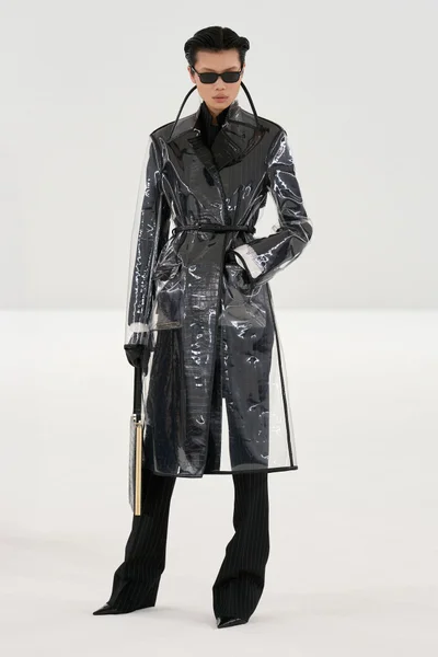 Look 18